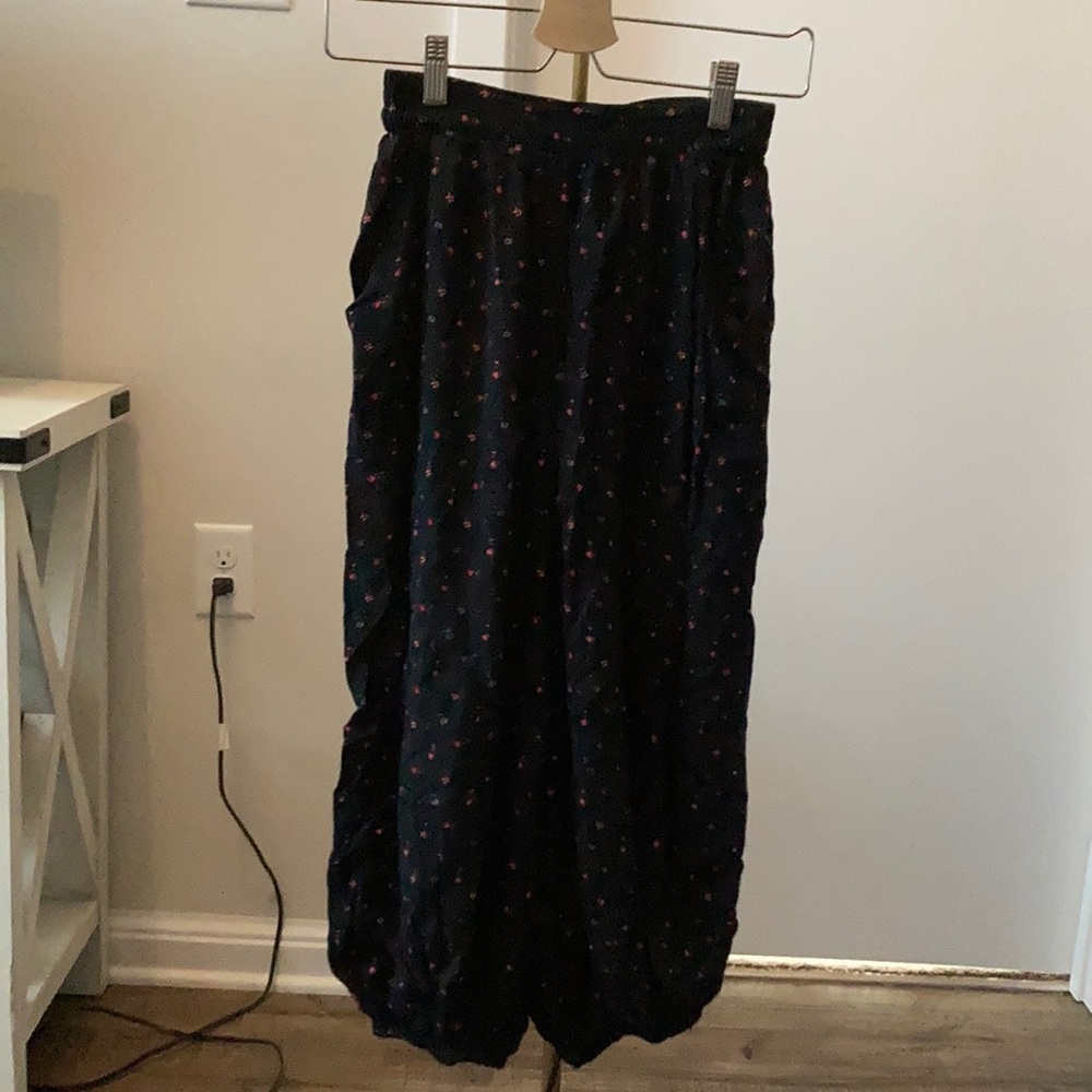 Kimchi Blue Urban outfitters floral harem pants XS